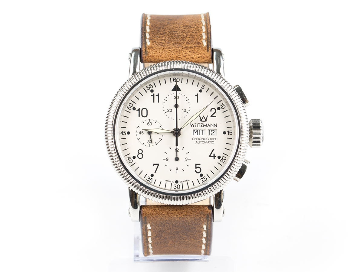 Masterpiece Edition (type: Orb - leather strap)