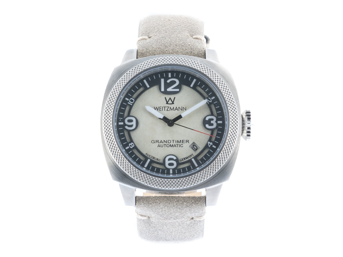 Grandtimer, silver case, genuine vintage leather strap roughened surface in light grey